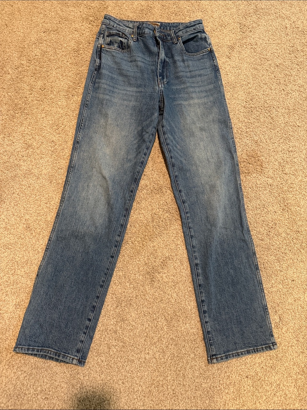 Kut from the Kloth Women's Melissa Straight-Leg Jeans in medium blue wash